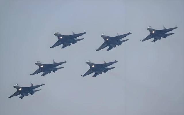 特朗普对华连开3枪，否定“台湾属于中国”？国民党递出两句话