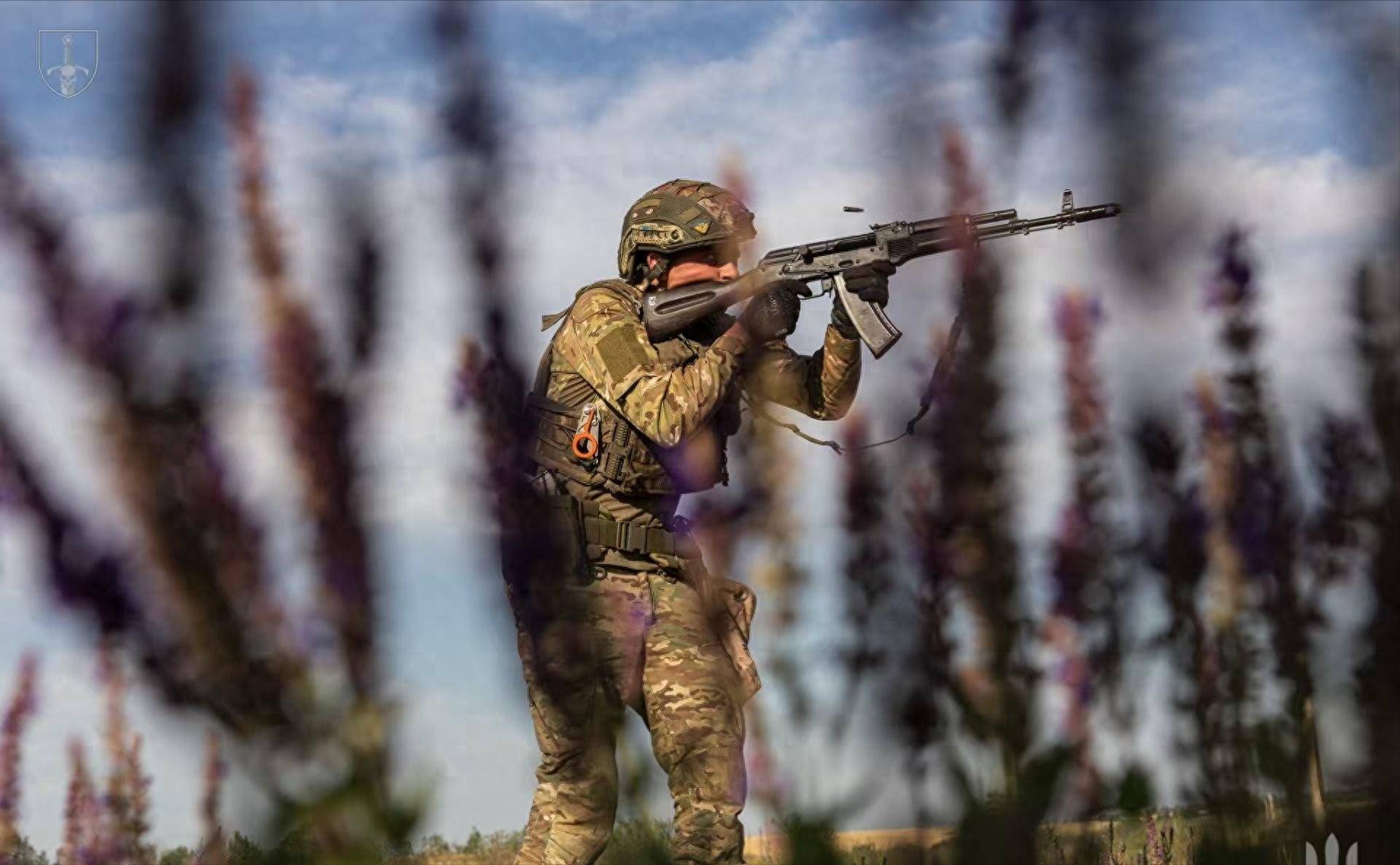 普京这次不再害怕北约动武，俄方传来最新消息：英军已有超1000人阵亡